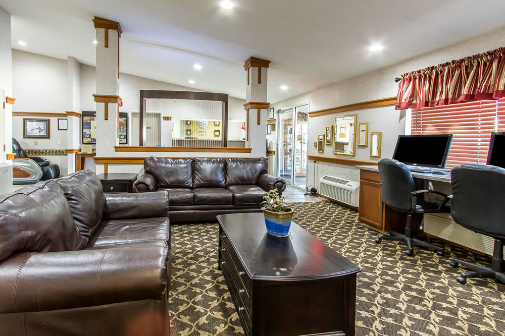 Everspring Inn & Suites Oskaloosa Eksteriør bilde
