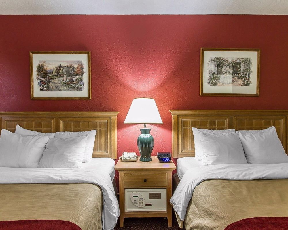 Everspring Inn & Suites Oskaloosa Eksteriør bilde