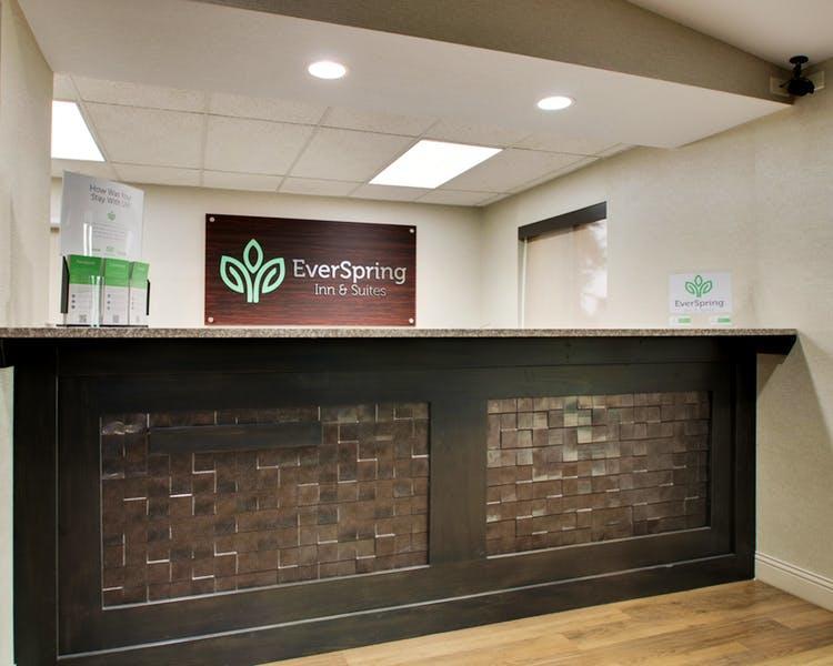 Everspring Inn & Suites Oskaloosa Eksteriør bilde