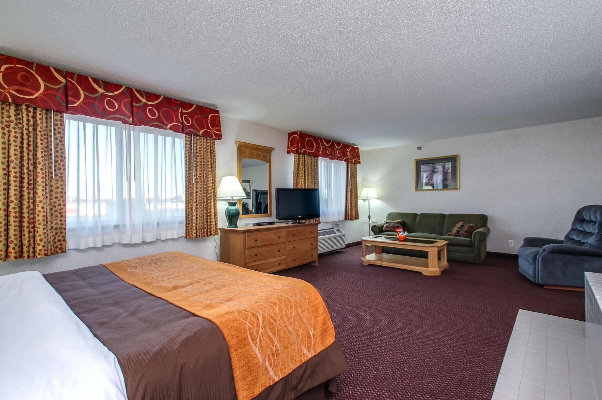 Everspring Inn & Suites Oskaloosa Eksteriør bilde