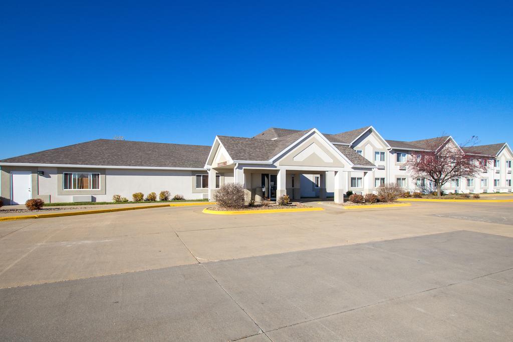 Everspring Inn & Suites Oskaloosa Eksteriør bilde