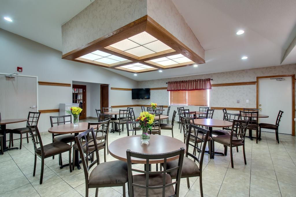 Everspring Inn & Suites Oskaloosa Eksteriør bilde