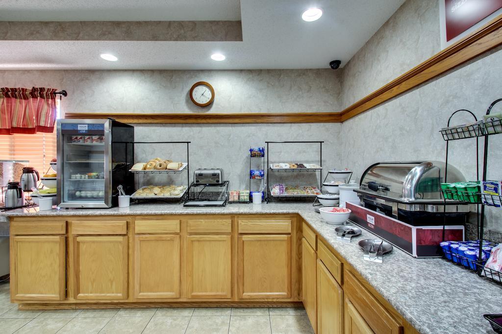 Everspring Inn & Suites Oskaloosa Eksteriør bilde